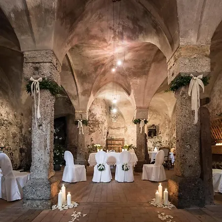 & Gourmetwirtshaus Kirchenwirt Seit 1326 Leogang