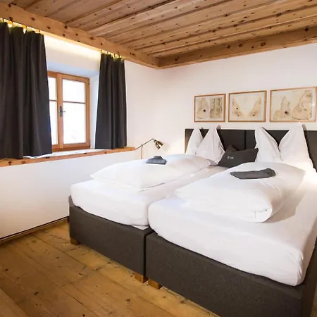 & Gourmetwirtshaus Kirchenwirt Seit 1326 Szálloda