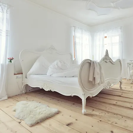 מלון & Gourmetwirtshaus Kirchenwirt Seit 1326 לאוגנג