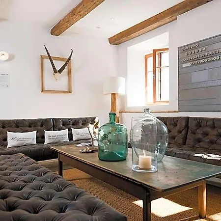 & Gourmetwirtshaus Kirchenwirt Seit 1326 Szálloda Leogang