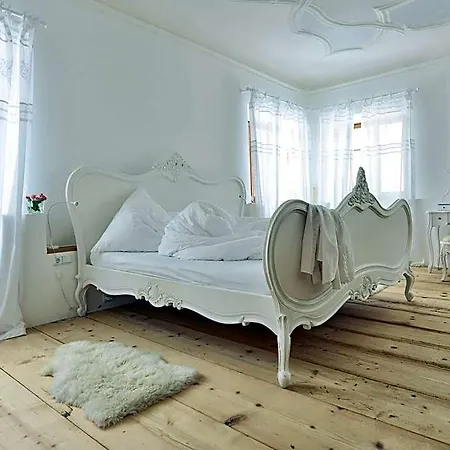 & Gourmetwirtshaus Kirchenwirt Seit 1326 Szálloda Leogang