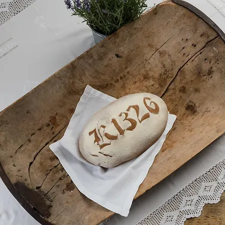 & Gourmetwirtshaus Kirchenwirt Seit 1326 לאוגנג