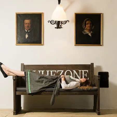 & Gourmetwirtshaus Kirchenwirt Seit 1326 מלון לאוגנג