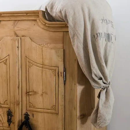& Gourmetwirtshaus Kirchenwirt Seit 1326 Szálloda