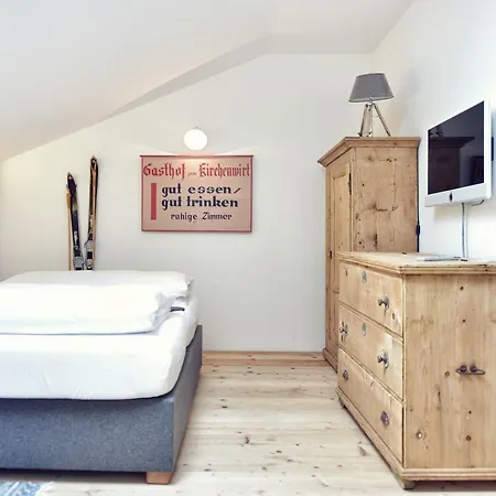 & Gourmetwirtshaus Kirchenwirt Seit 1326 מלון לאוגנג