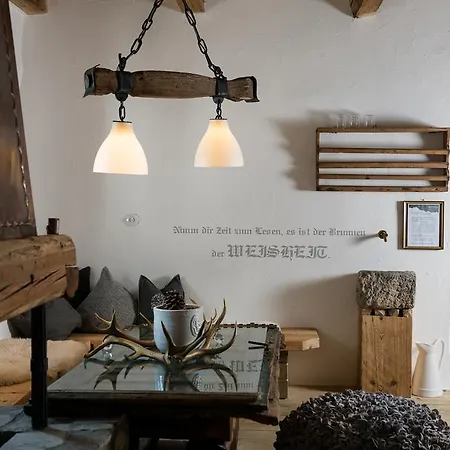 Hotel & Gourmetwirtshaus Kirchenwirt Seit 1326 Leogang