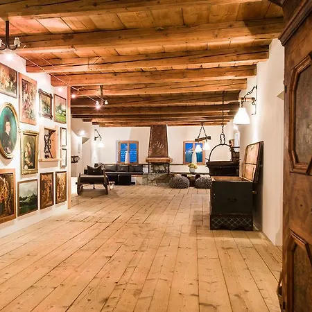 Hotel & Gourmetwirtshaus Kirchenwirt Seit 1326 Leogang