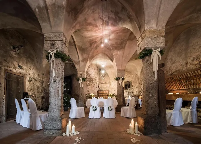 & Gourmetwirtshaus Kirchenwirt Seit 1326 Leogang