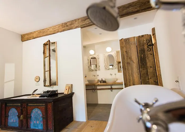 Hotel & Gourmetwirtshaus Kirchenwirt Seit 1326