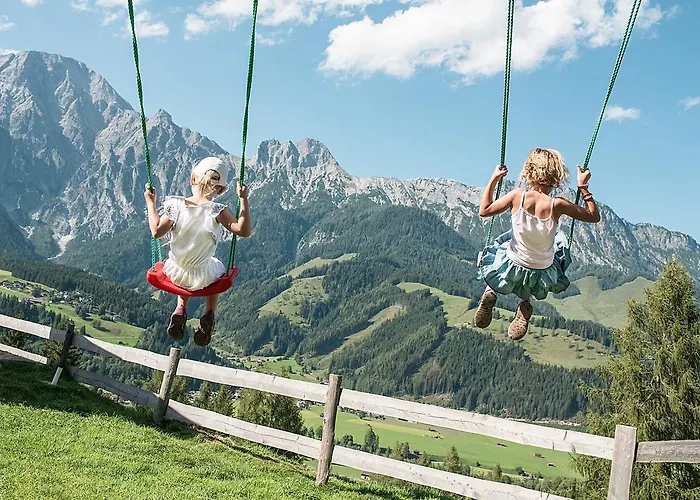 & Gourmetwirtshaus Kirchenwirt Seit 1326 Leogang