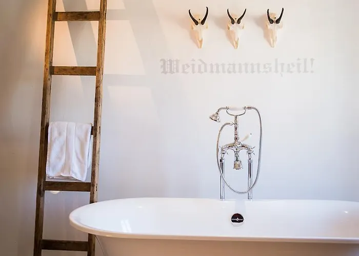 & Gourmetwirtshaus Kirchenwirt Seit 1326 Hotel Leogang